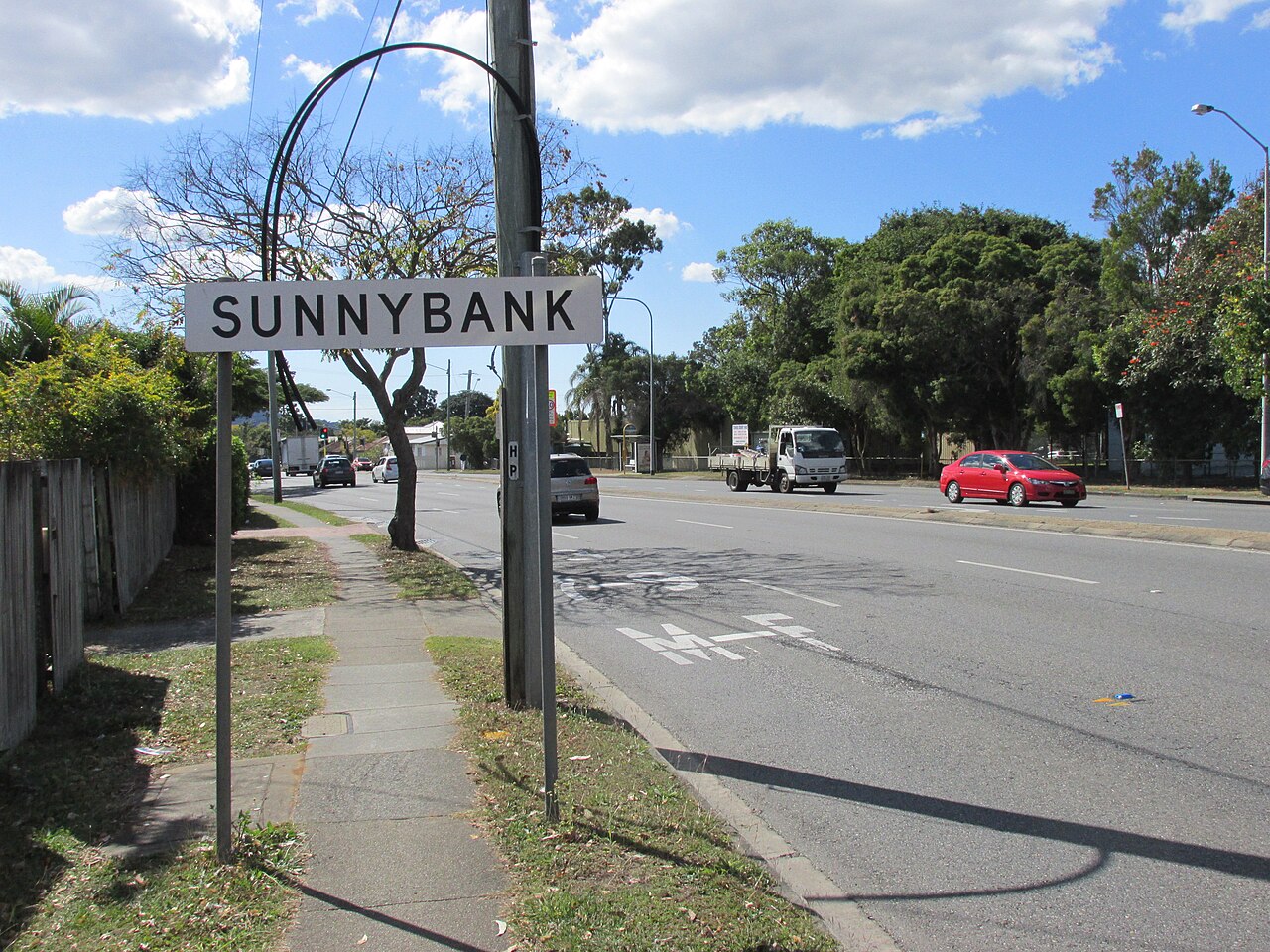 Sunnybank street and suburb sign